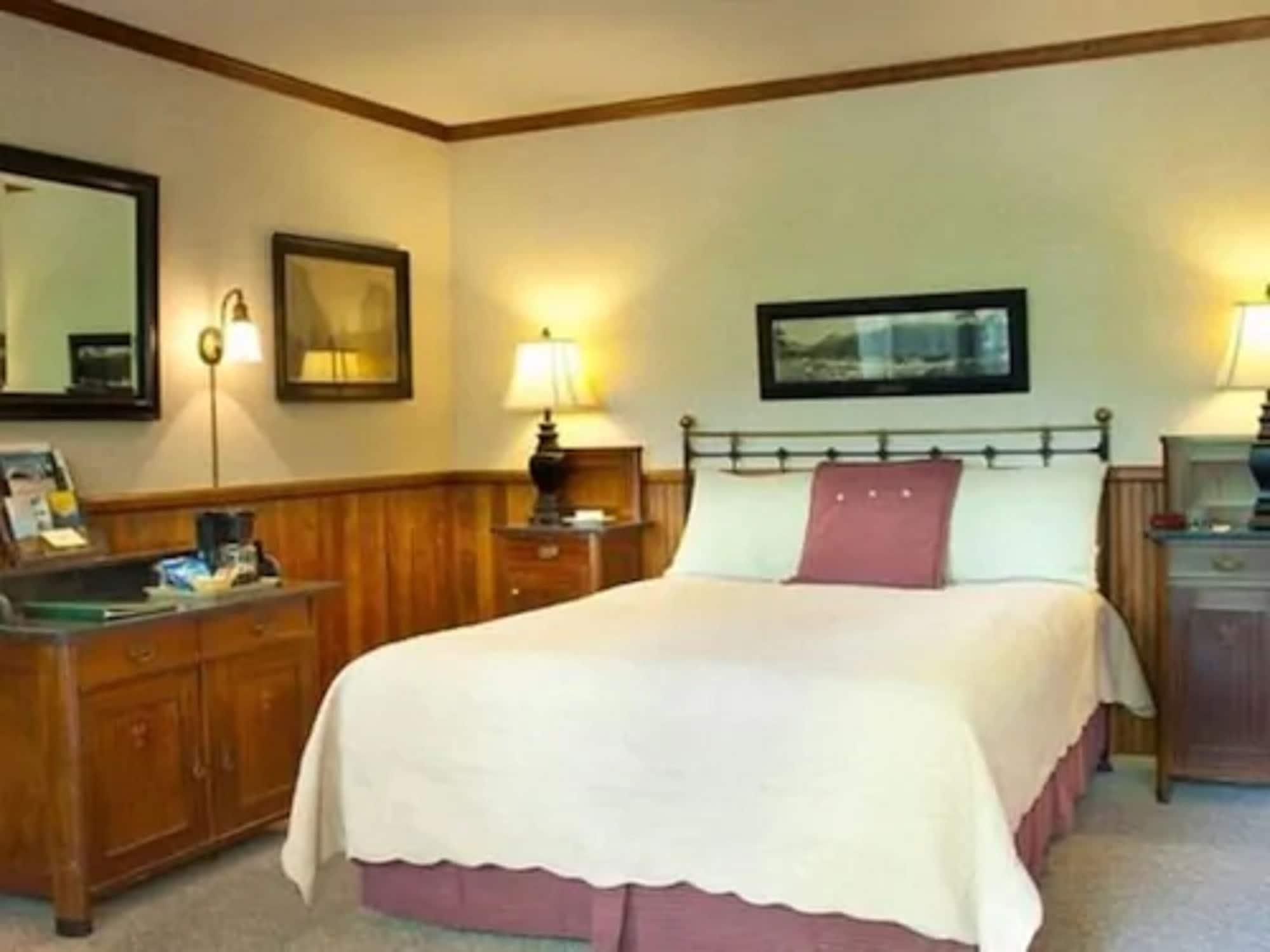 Motel Narrow Gauge 3*