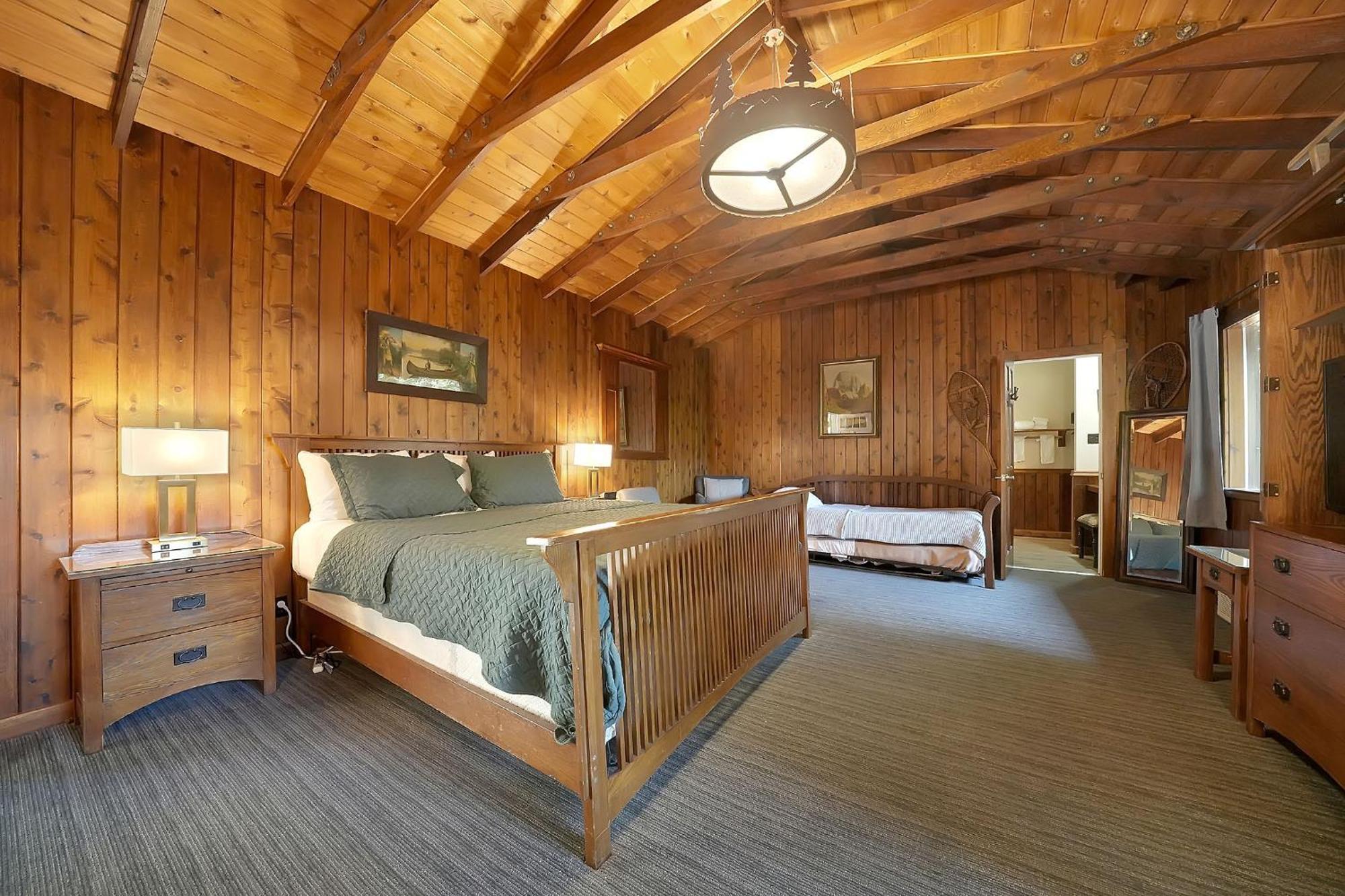 Motel Narrow Gauge Fish Camp