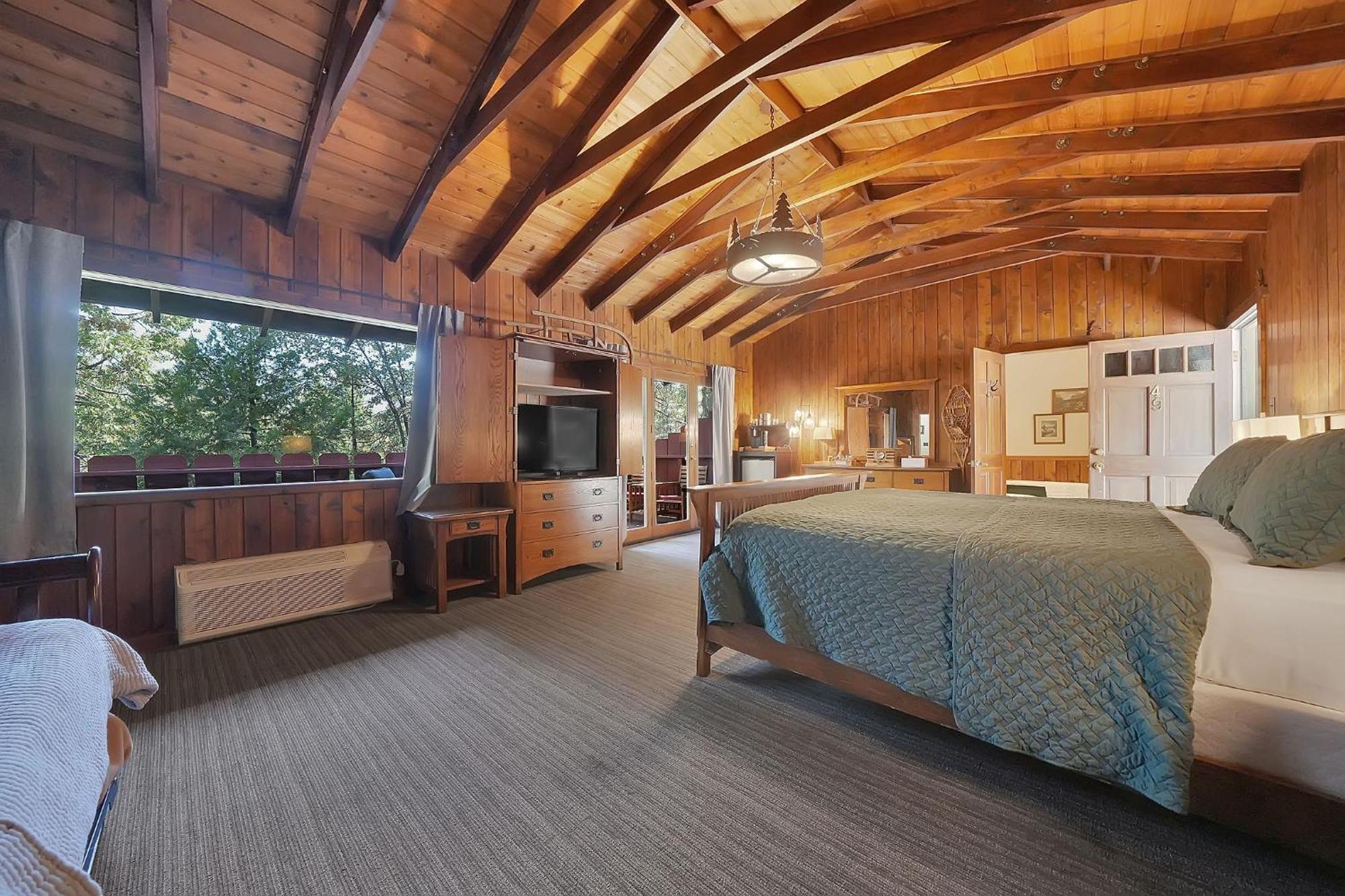 Narrow Gauge Motel 3*