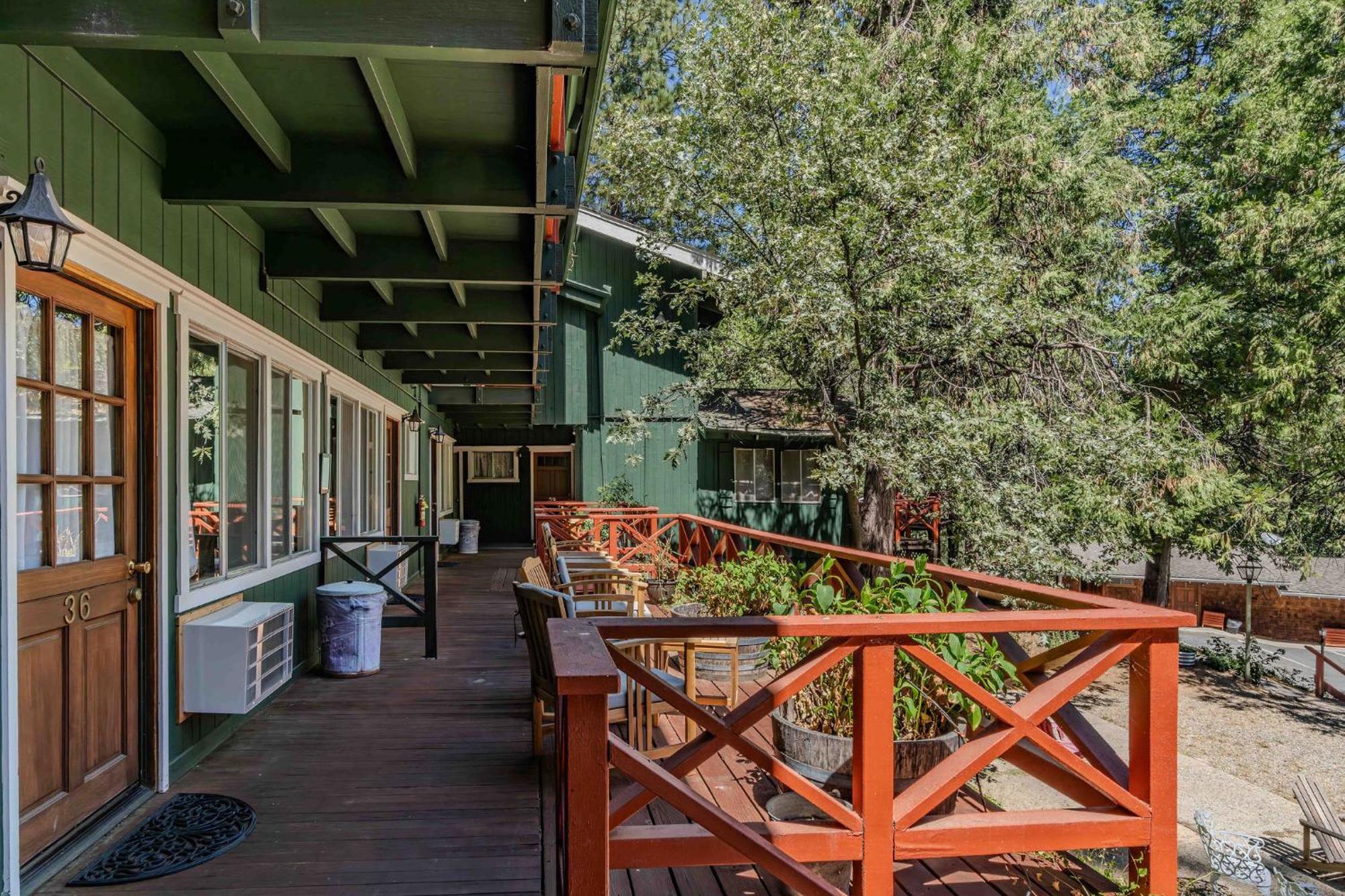Motel Narrow Gauge Fish Camp